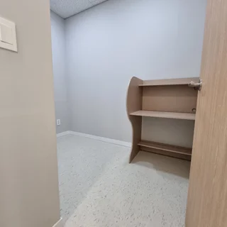 병원 인테리어의 정석 화이트 앤 우드 컨셉