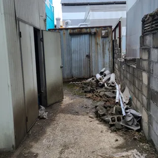 컨테이너동 5개 철거