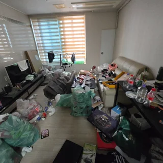 전주 완산구 오피스텔 쓰레기집, 악취 제거부터 완벽 퇴실 청소까지