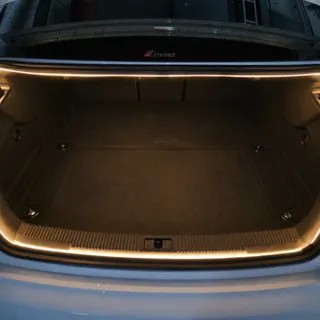 아우디 A6 트렁크 LED 식빵등 시공