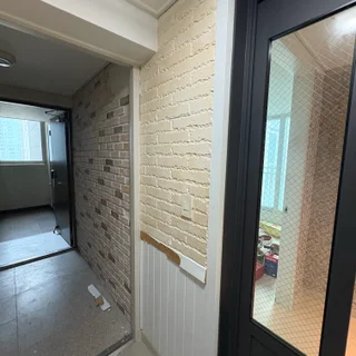 복도, 현관 파벽돌 아트월 철거후 석고보드시공