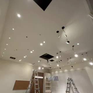 전기공사 작업사진입니다. 청년전기는 모든 전기공사  시공 가능합니다!! 언제든 연락주세요!