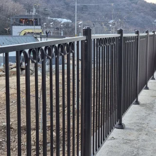 디자인휀스 울타리 작업과 대문 시공 현장
