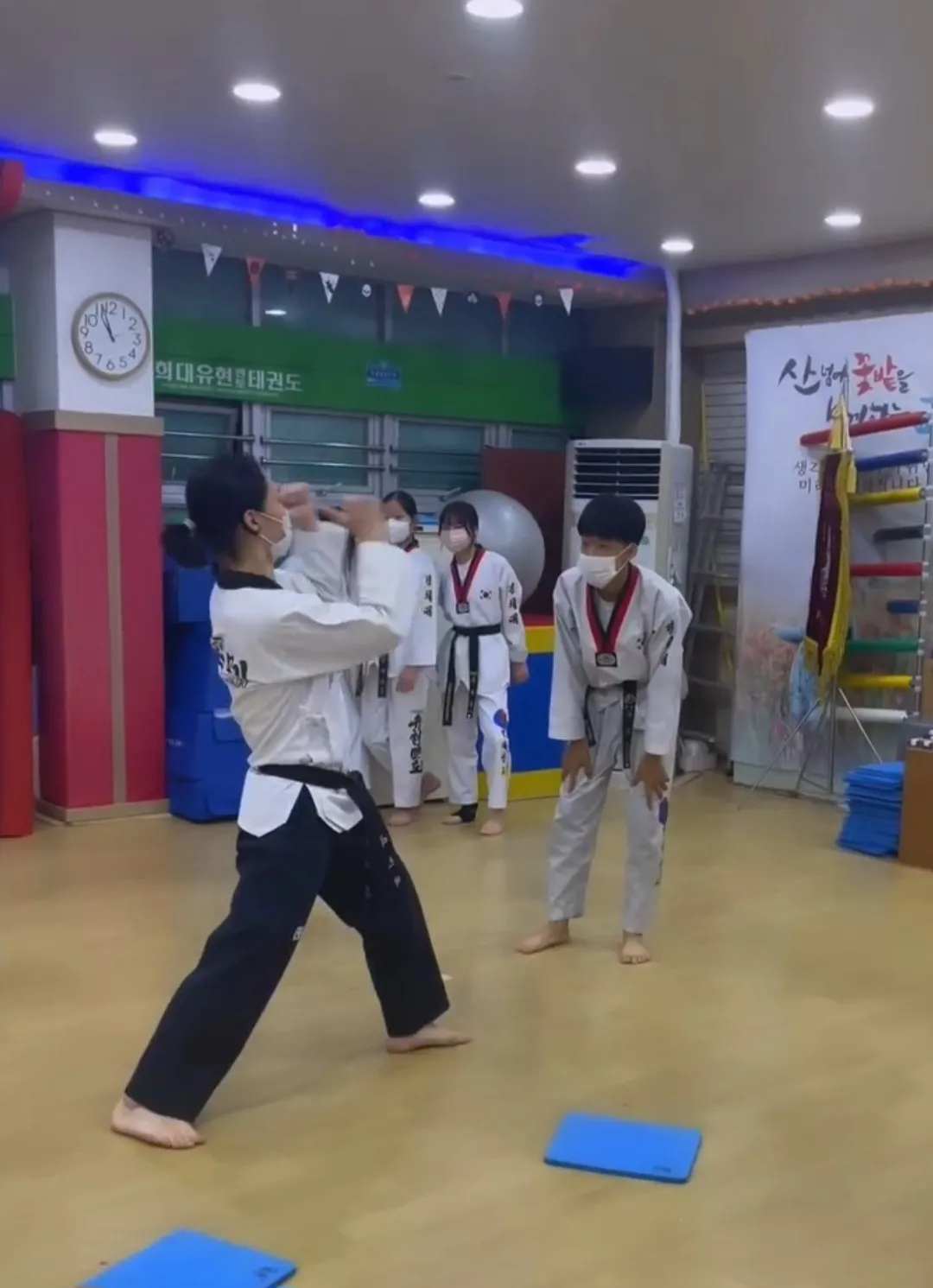 이미지 12