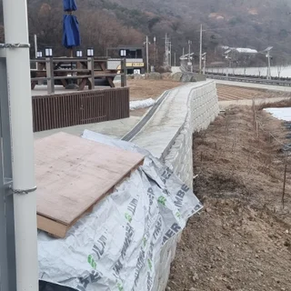 디자인휀스 울타리 작업과 대문 시공 현장