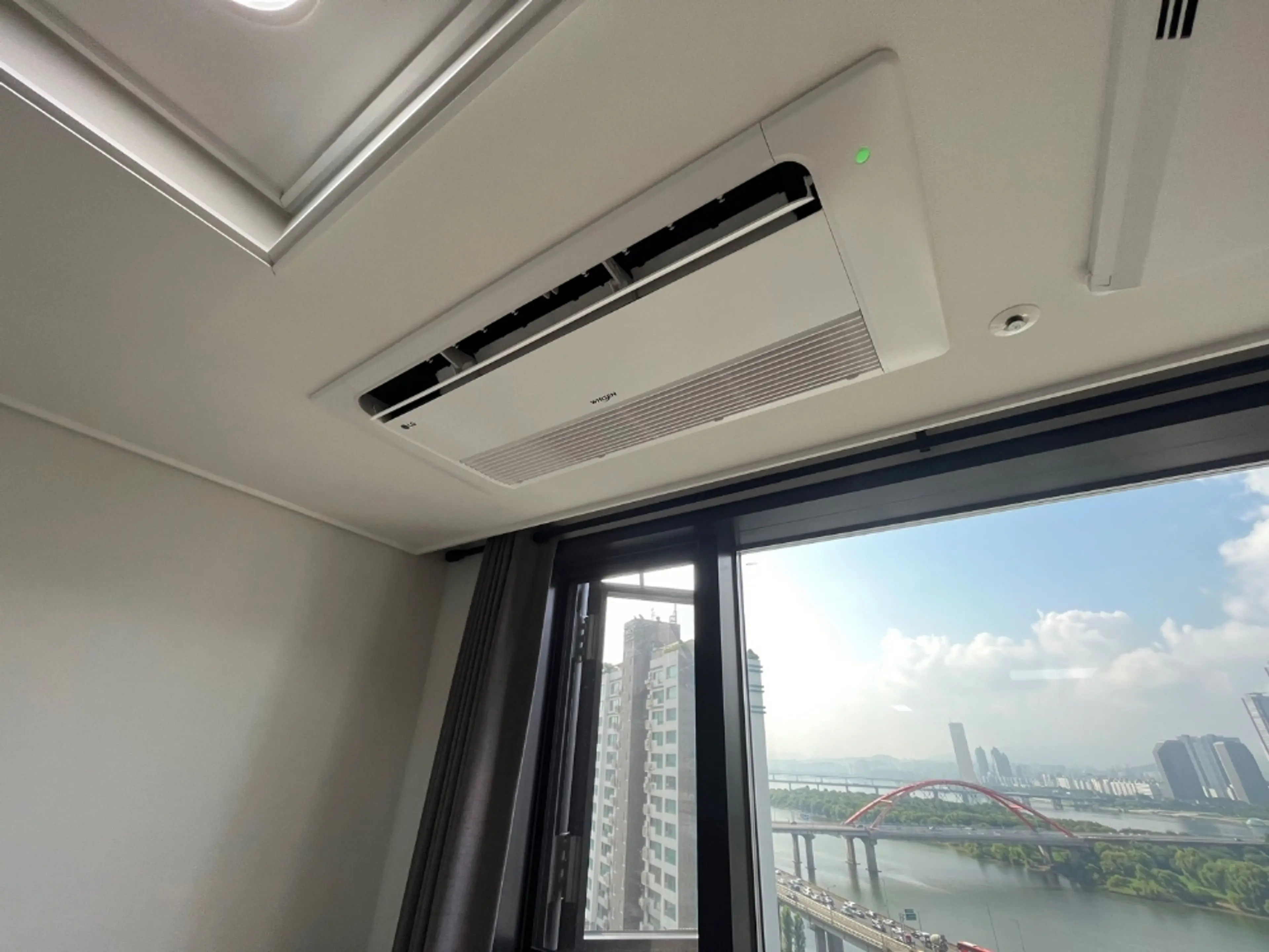 cb6c8369-fd8e-4273-b1dc-463ba79254cc.jpg